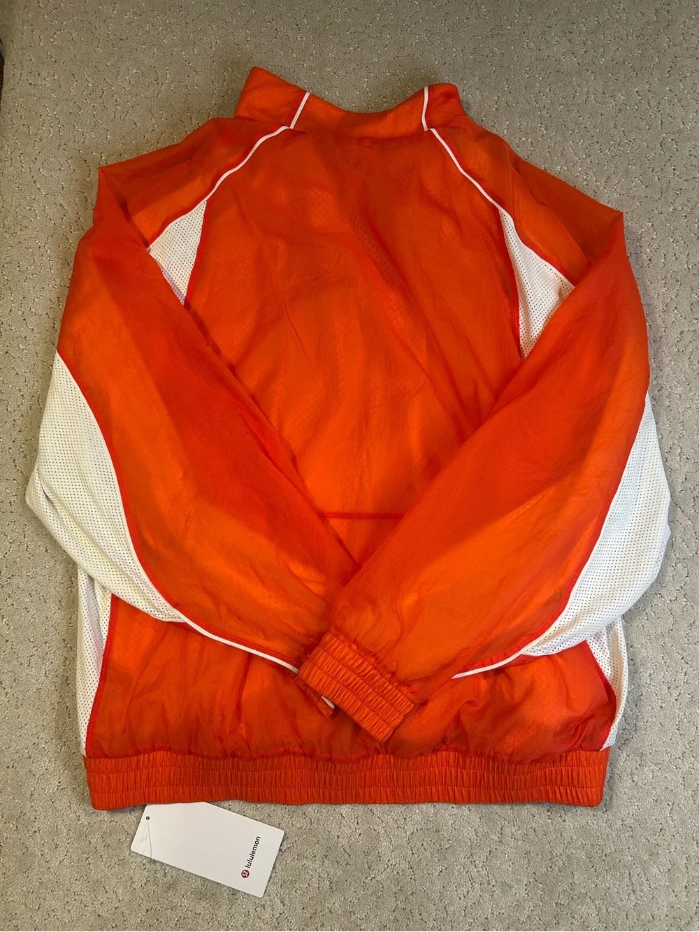 NWT Women’s Lululemon License to Train Textured Jacket size L in cherry ember